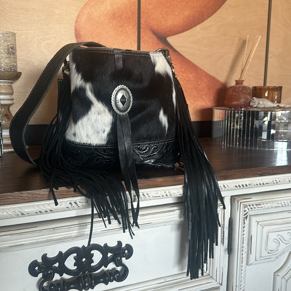 ✨SOLD✨Mini messenger with concho - Picture 7 of 9